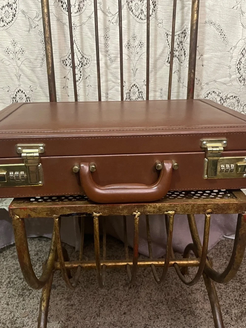 Vintage light brown faux leather briefcase